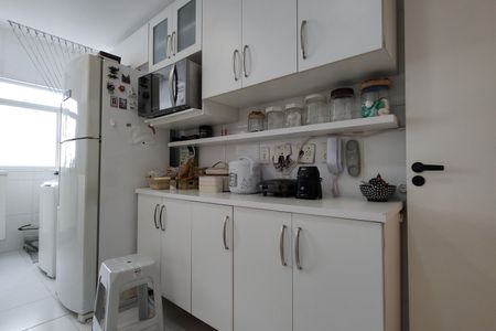 Apartamento à venda com 225m², 3 quartos e 2 vagas Apartamento à venda com 225m², 3 quartos e 2 vagasCozinha - Armários