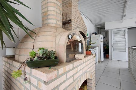 Apartamento à venda com 225m², 3 quartos e 2 vagas Apartamento à venda com 225m², 3 quartos e 2 vagasChurrasqueira