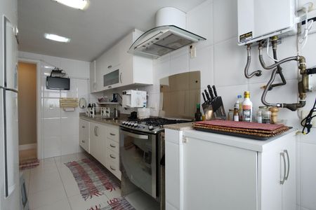 Apartamento à venda com 225m², 3 quartos e 2 vagas Apartamento à venda com 225m², 3 quartos e 2 vagasCozinha - Armários