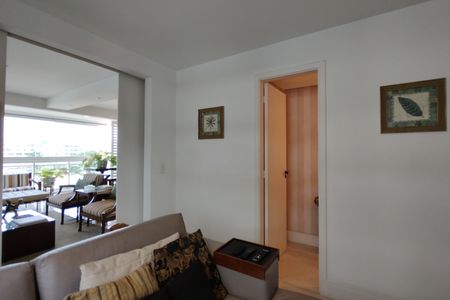 Apartamento à venda com 225m², 3 quartos e 2 vagas Apartamento à venda com 225m², 3 quartos e 2 vagasSala 2