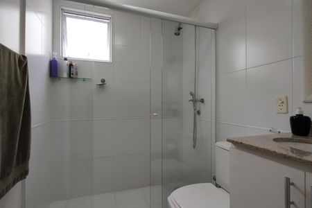 Apartamento à venda com 225m², 3 quartos e 2 vagas Apartamento à venda com 225m², 3 quartos e 2 vagasBanheiro da Suíte 3