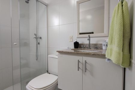 Apartamento à venda com 225m², 3 quartos e 2 vagas Apartamento à venda com 225m², 3 quartos e 2 vagasBanheiro da Suíte 3