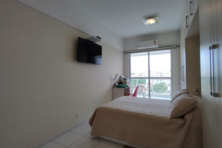 Apartamento à venda com 225m², 3 quartos e 2 vagas Apartamento à venda com 225m², 3 quartos e 2 vagasQuarto 2 - Suíte