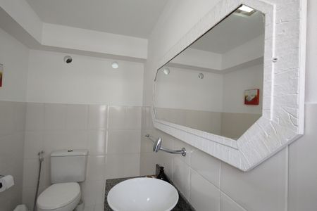 Apartamento à venda com 225m², 3 quartos e 2 vagas Apartamento à venda com 225m², 3 quartos e 2 vagasLavabo 2