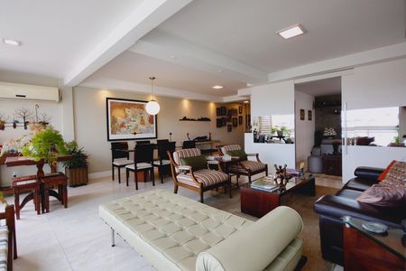 Apartamento à venda com 225m², 3 quartos e 2 vagas Apartamento à venda com 225m², 3 quartos e 2 vagasSala 1