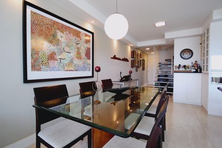 Apartamento à venda com 225m², 3 quartos e 2 vagas Apartamento à venda com 225m², 3 quartos e 2 vagasSala 1