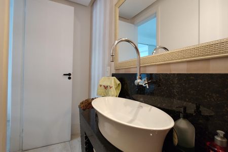 Apartamento à venda com 225m², 3 quartos e 2 vagas Apartamento à venda com 225m², 3 quartos e 2 vagasLavabo