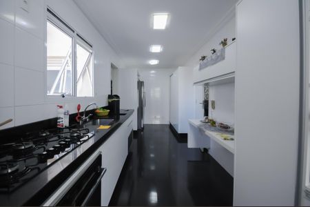 Apartamento para alugar com 147m², 3 quartos e 2 vagas Apartamento para alugar com 147m², 3 quartos e 2 vagasCozinha - Armários