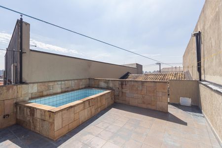 Casa à venda com 200m², 3 quartos e 2 vagas Casa à venda com 200m², 3 quartos e 2 vagasQuintal