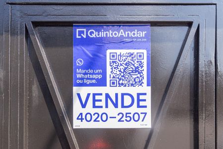 Casa à venda com 200m², 3 quartos e 2 vagas Casa à venda com 200m², 3 quartos e 2 vagasPlaquinha