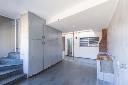 Casa à venda com 200m², 3 quartos e 2 vagas Casa à venda com 200m², 3 quartos e 2 vagasÁrea de serviço