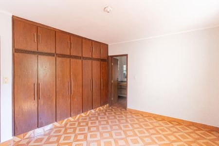 Casa à venda com 200m², 3 quartos e 2 vagas Casa à venda com 200m², 3 quartos e 2 vagasSuíte 3
