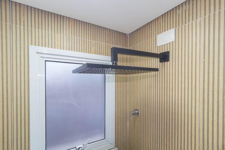 Casa de condomínio à venda com 180m², 3 quartos e 2 vagasBanheiro - Suíte 1