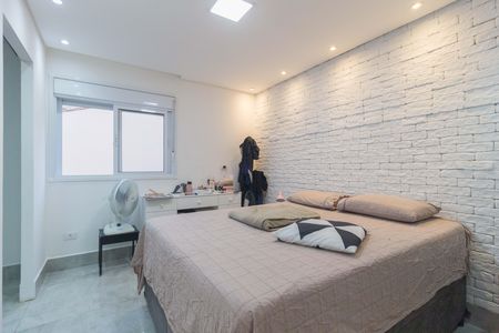 Casa de condomínio à venda com 180m², 3 quartos e 2 vagasSuíte 2