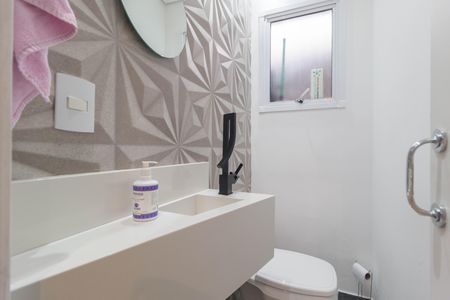 Casa de condomínio à venda com 180m², 3 quartos e 2 vagasLavabo 1