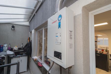 Casa de condomínio à venda com 180m², 3 quartos e 2 vagasDetalhe - Área de Serviço