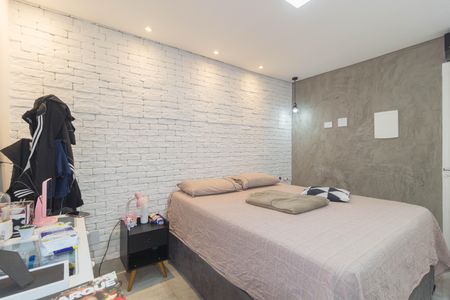 Casa de condomínio à venda com 180m², 3 quartos e 2 vagasSuíte 2