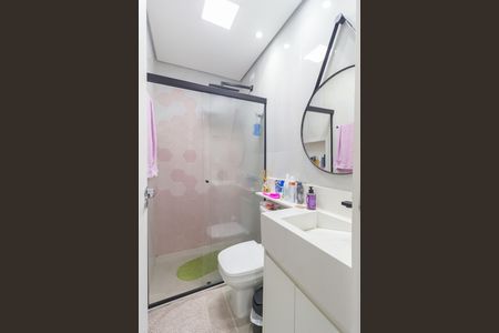 Casa de condomínio à venda com 180m², 3 quartos e 2 vagasBanheiro - Suíte 2