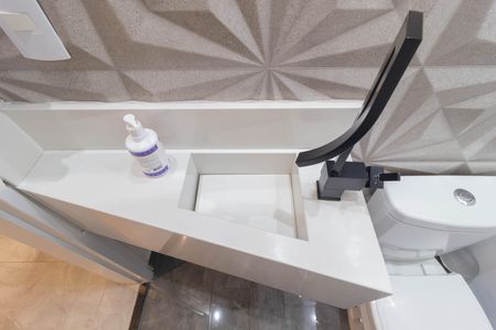 Casa de condomínio à venda com 180m², 3 quartos e 2 vagasLavabo 1