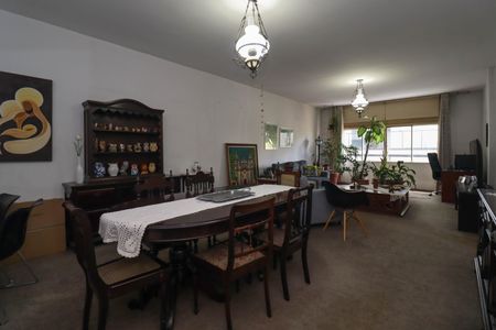 Apartamento à venda com 142m², 2 quartos e 1 vagaSala 