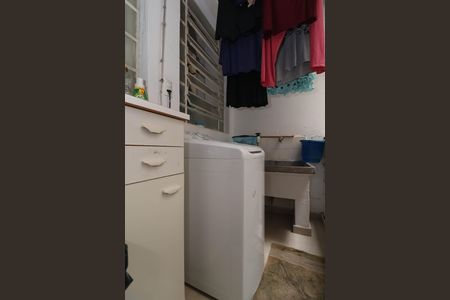 Apartamento à venda com 142m², 2 quartos e 1 vagaÁrea de Serviço