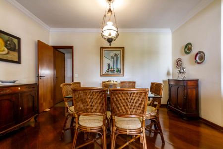 Apartamento à venda com 172m², 4 quartos e 2 vagas Apartamento à venda com 172m², 4 quartos e 2 vagasSala