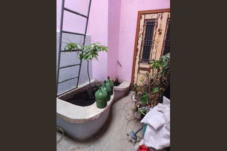 Casa à venda com 178m², 2 quartos e sem vaga