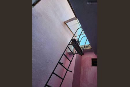 Casa à venda com 178m², 2 quartos e sem vaga