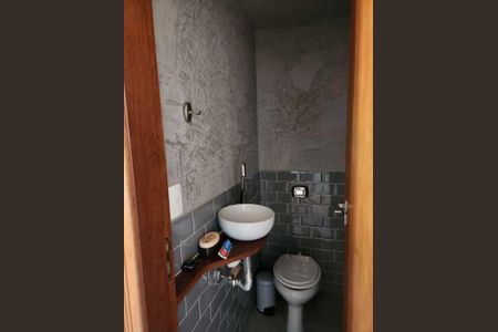 Casa à venda com 178m², 2 quartos e sem vaga