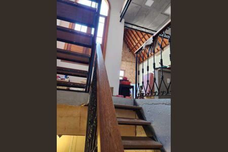 Casa à venda com 178m², 2 quartos e sem vaga