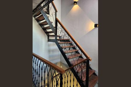 Casa à venda com 178m², 2 quartos e sem vaga