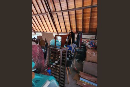 Casa à venda com 178m², 2 quartos e sem vaga