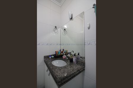 Casa à venda com 137m², 3 quartos e 2 vagasBanheiro Social