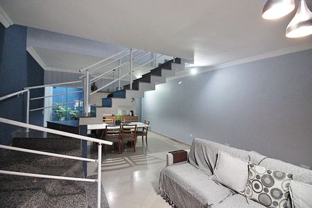 Casa à venda com 137m², 3 quartos e 2 vagasSala