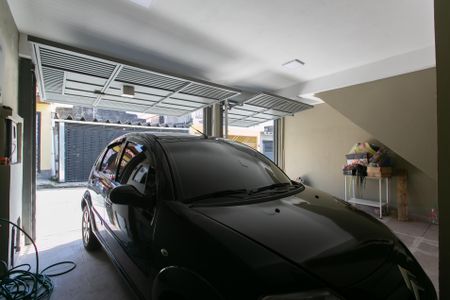 Casa à venda com 150m², 4 quartos e 2 vagas Casa à venda com 150m², 4 quartos e 2 vagasGaragem