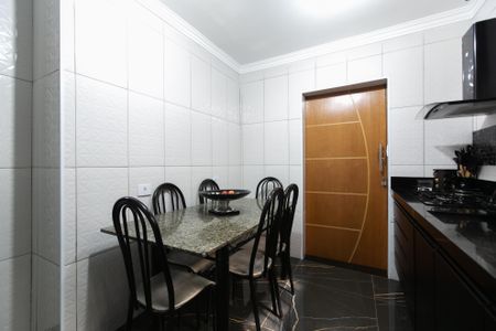 Casa à venda com 150m², 4 quartos e 2 vagas Casa à venda com 150m², 4 quartos e 2 vagasCozinha
