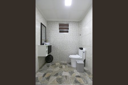 Casa à venda com 150m², 4 quartos e 2 vagas Casa à venda com 150m², 4 quartos e 2 vagasBanheiro 2