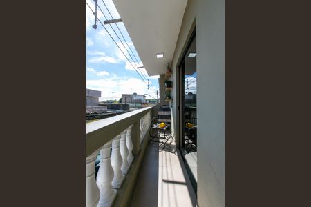 Casa à venda com 150m², 4 quartos e 2 vagas Casa à venda com 150m², 4 quartos e 2 vagasVaranda da Suíte