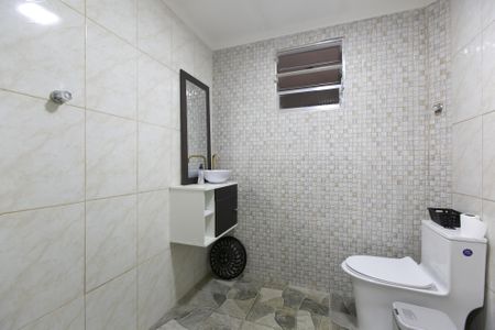 Casa à venda com 150m², 4 quartos e 2 vagas Casa à venda com 150m², 4 quartos e 2 vagasBanheiro 2