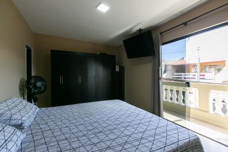 Casa à venda com 150m², 4 quartos e 2 vagas Casa à venda com 150m², 4 quartos e 2 vagasSuíte