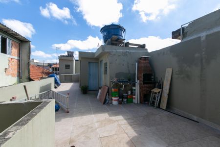Casa à venda com 150m², 4 quartos e 2 vagas Casa à venda com 150m², 4 quartos e 2 vagasTerraço
