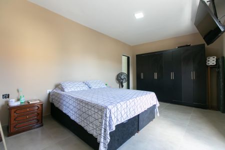 Casa à venda com 150m², 4 quartos e 2 vagas Casa à venda com 150m², 4 quartos e 2 vagasSuíte