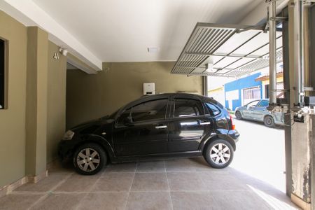 Casa à venda com 150m², 4 quartos e 2 vagas Casa à venda com 150m², 4 quartos e 2 vagasGaragem