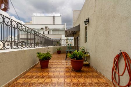 Apartamento à venda com 240m², 3 quartos e 2 vagasÁrea comum