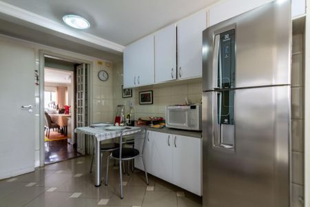 Apartamento à venda com 240m², 3 quartos e 2 vagasCozinha