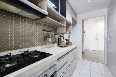 Apartamento à venda com 93m², 3 quartos e 2 vagasCozinha 