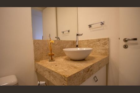 Apartamento à venda com 70m², 2 quartos e 1 vagaBanheiro Social