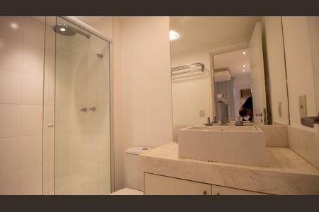 Apartamento à venda com 70m², 2 quartos e 1 vagaBanheiro da Suíte