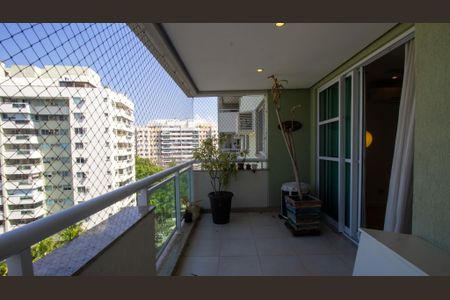 Apartamento à venda com 70m², 2 quartos e 1 vagaVaranda