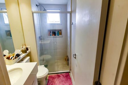 Apartamento para alugar com 72m², 2 quartos e 2 vagas Apartamento para alugar com 72m², 2 quartos e 2 vagasBanheiro da Suíte